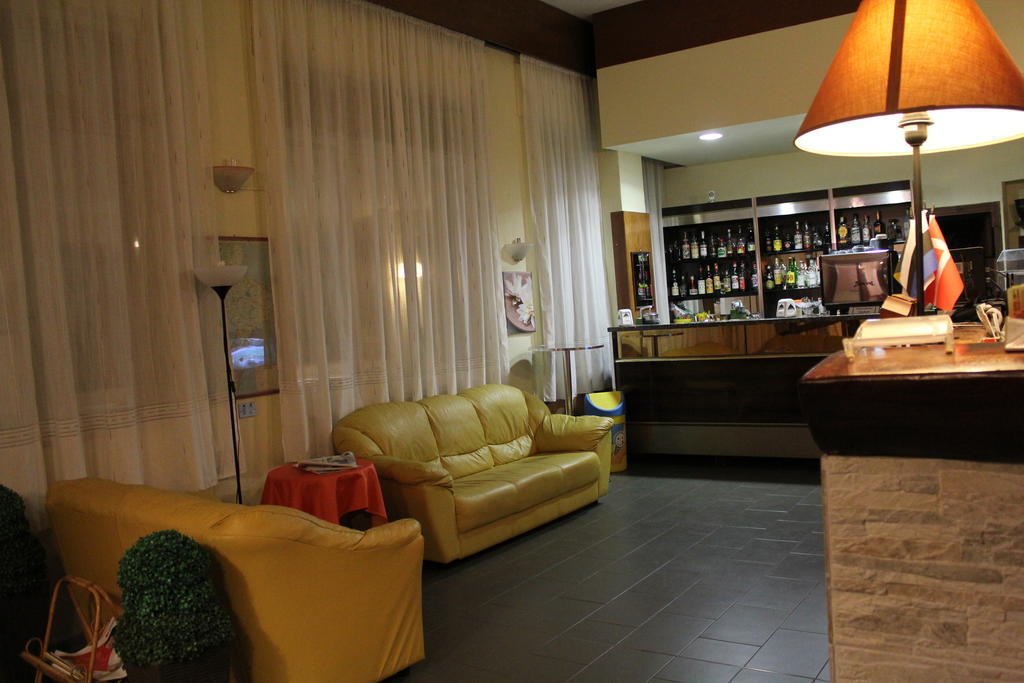 Hotel 106 سيليا مارينا المظهر الخارجي الصورة