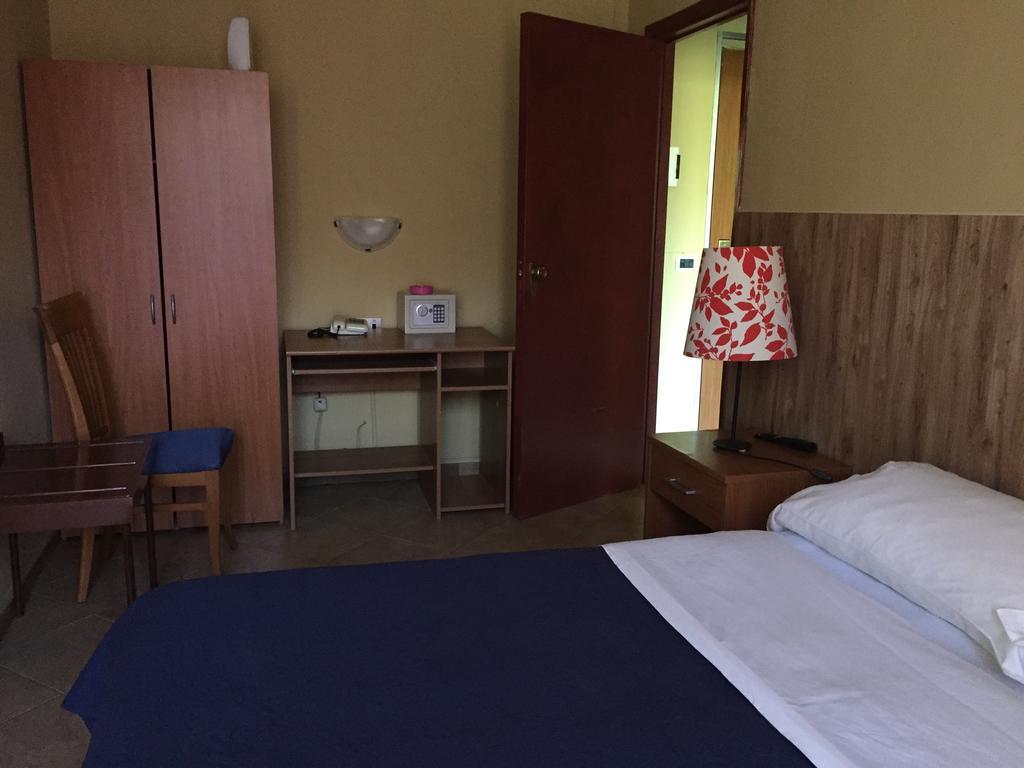 Hotel 106 سيليا مارينا المظهر الخارجي الصورة