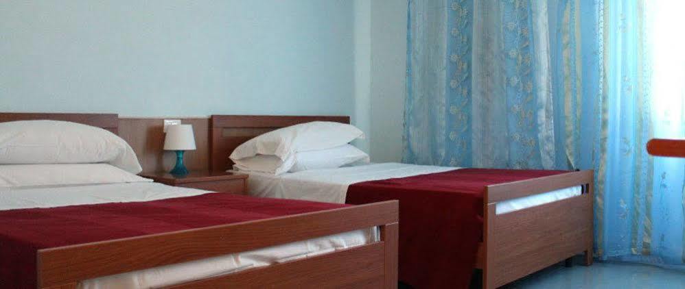 Hotel 106 سيليا مارينا المظهر الخارجي الصورة