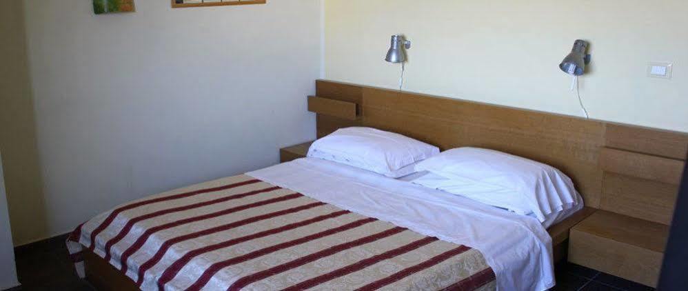 Hotel 106 سيليا مارينا المظهر الخارجي الصورة