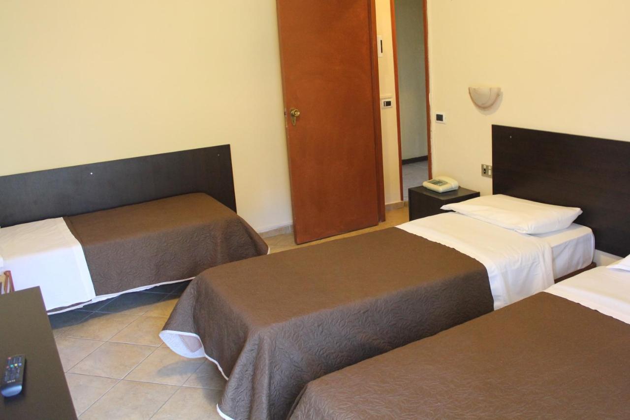 Hotel 106 سيليا مارينا المظهر الخارجي الصورة