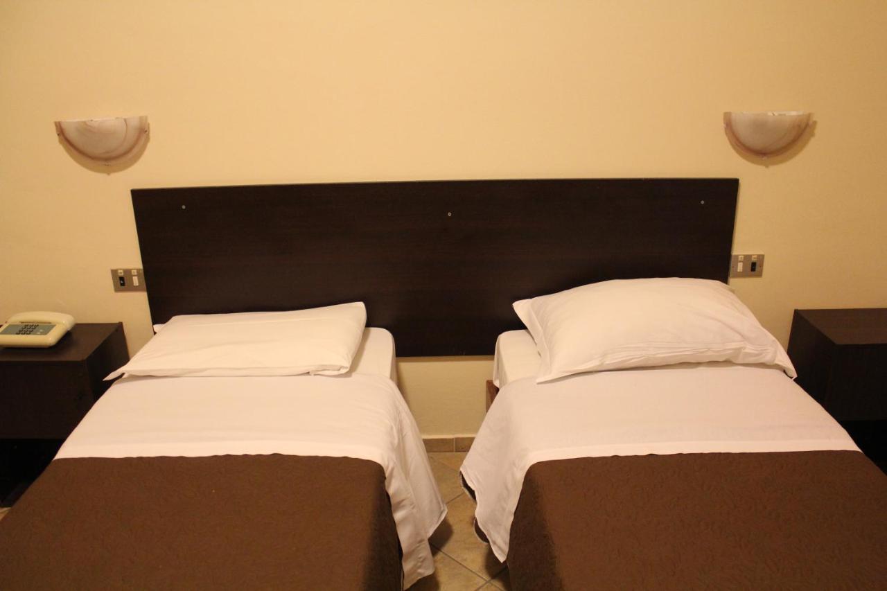 Hotel 106 سيليا مارينا المظهر الخارجي الصورة